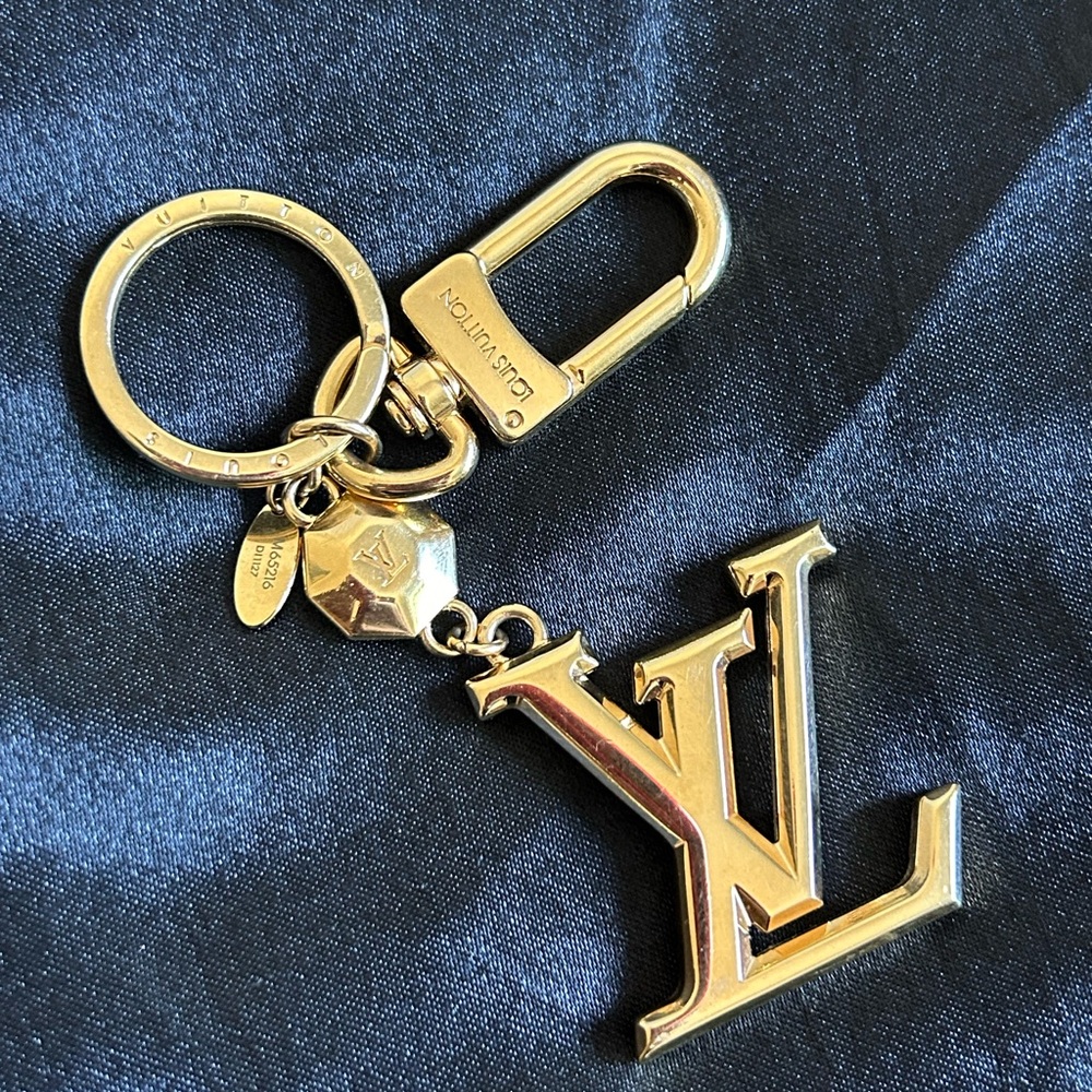 LOUIS VUITTON Gold Tone LV Facettes Bag Charm & Key Holder